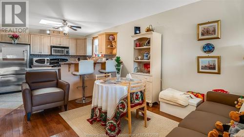 1116 Settlers Street, Windsor, ON - Indoor Photo Showing Kitchen