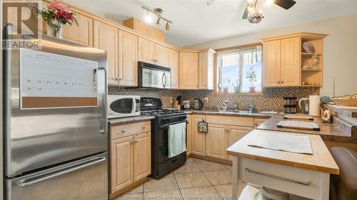 1116 Settlers Street, Windsor, ON - Indoor Photo Showing Kitchen