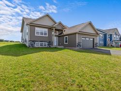 48 Hillside Drive  Cornwall, PE C0A 1H0