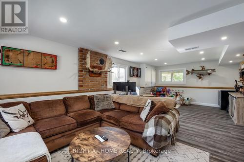 420 Parkhill Road E, Douro-Dummer, ON - Indoor Photo Showing Living Room