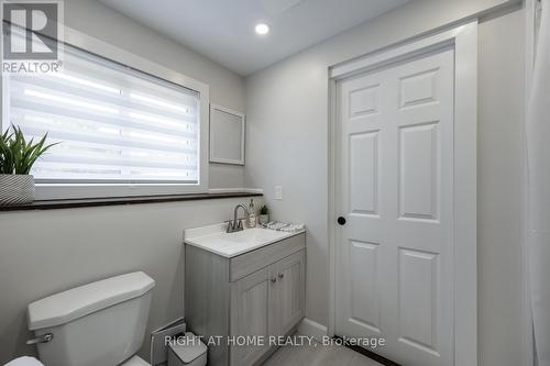 420 Parkhill Road E, Douro-Dummer, ON - Indoor Photo Showing Bathroom