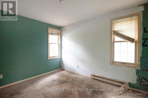 39 Fairview Avenue, London, ON - Indoor Photo Showing Other Room