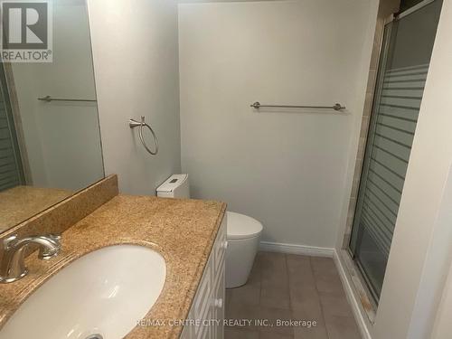 969 Apache Road, London, ON - Indoor Photo Showing Bathroom