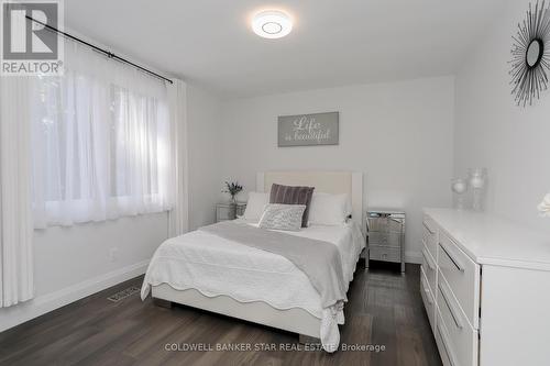 15 Ridge Boulevard, Tillsonburg, ON - Indoor Photo Showing Bedroom