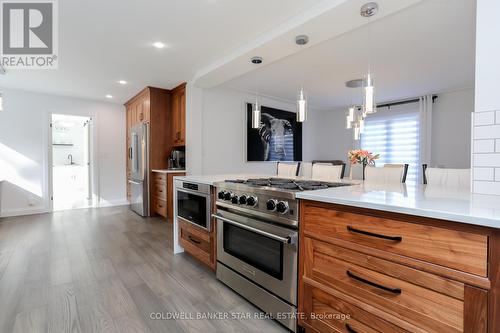 15 Ridge Boulevard, Tillsonburg, ON - Indoor Photo Showing Kitchen