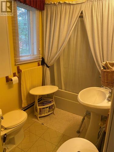 13 Ocean Drive, Stephenville, NL - Indoor Photo Showing Bathroom