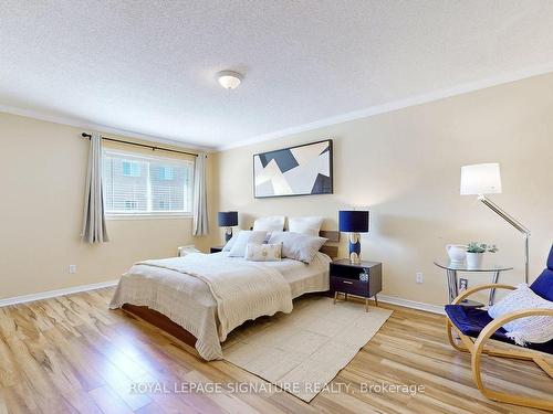 16-5260 Mcfarren Blvd, Mississauga, ON - Indoor Photo Showing Bedroom