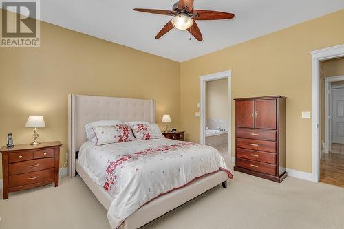 1077 Peak Point Drive, West Kelowna, BC - Indoor Photo Showing Bedroom