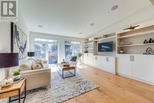 393 Summerhill Avenue, Toronto, ON - Indoor Photo Showing Living Room