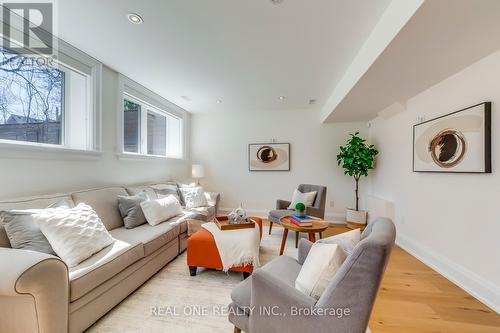 393 Summerhill Avenue, Toronto, ON - Indoor Photo Showing Living Room