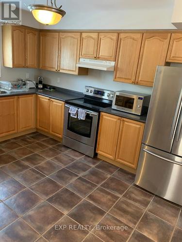 (Upper) - 623 Liverpool Road, Pickering, ON - Indoor Photo Showing Kitchen