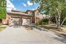 833 Lockwood Circle, Newmarket, ON  - Outdoor 