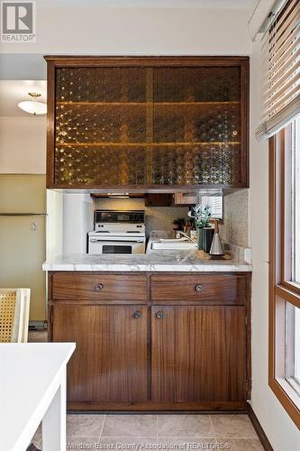 1075 Frank Avenue, Windsor, ON - Indoor Photo Showing Kitchen