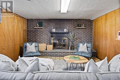 1075 Frank Avenue, Windsor, ON - Indoor Photo Showing Living Room With Fireplace