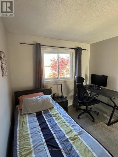 61 Fernbank Place, Whitby (Pringle Creek), ON - Indoor Photo Showing Bedroom