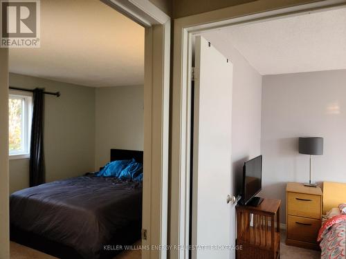 61 Fernbank Place, Whitby (Pringle Creek), ON - Indoor Photo Showing Bedroom