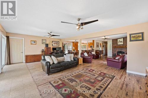 255 Victoria Road, Georgina, ON - Indoor Photo Showing Other Room