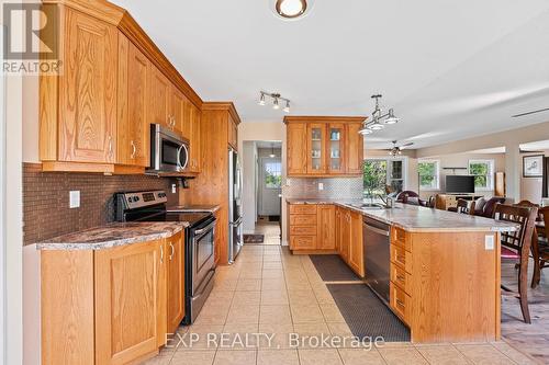 255 Victoria Road, Georgina, ON - Indoor Photo Showing Kitchen