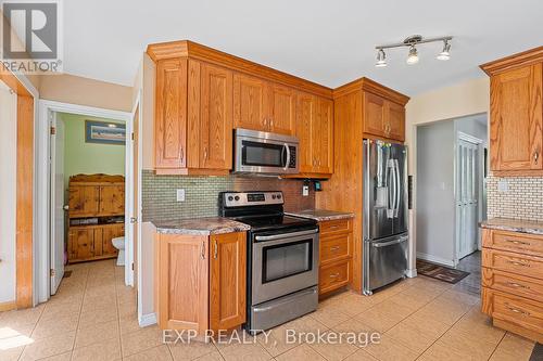 255 Victoria Road, Georgina, ON - Indoor Photo Showing Kitchen