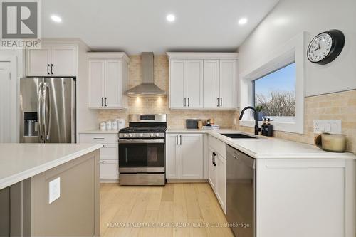 1640 Joe Oliver Road, Cobourg, ON - Indoor Photo Showing Kitchen With Double Sink With Upgraded Kitchen