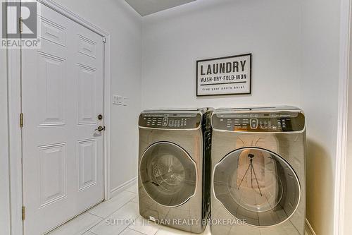 306 Okanagan Way, London, ON - Indoor Photo Showing Laundry Room