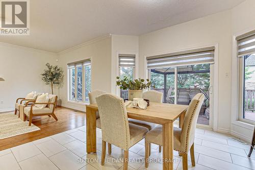 306 Okanagan Way, London, ON - Indoor Photo Showing Dining Room