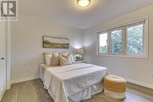 306 Okanagan Way, London, ON - Indoor Photo Showing Bedroom