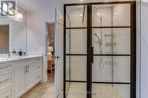 306 Okanagan Way, London, ON - Indoor Photo Showing Bathroom