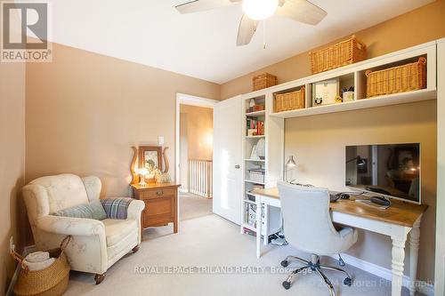 35 Ski Valley Crescent, London, ON - Indoor Photo Showing Office