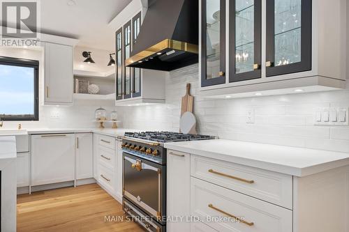 6346 Clemens Road, Clarington, ON - Indoor Photo Showing Kitchen With Upgraded Kitchen