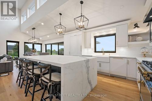 6346 Clemens Road, Clarington, ON - Indoor Photo Showing Kitchen With Upgraded Kitchen