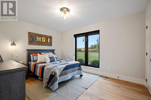 6346 Clemens Road, Clarington, ON - Indoor Photo Showing Bedroom