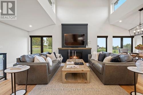 6346 Clemens Road, Clarington, ON - Indoor Photo Showing Living Room With Fireplace