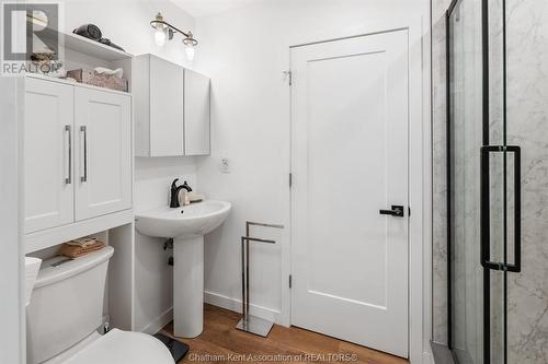 29338 Jane Road Unit# 2, Thamesville, ON - Indoor Photo Showing Bathroom