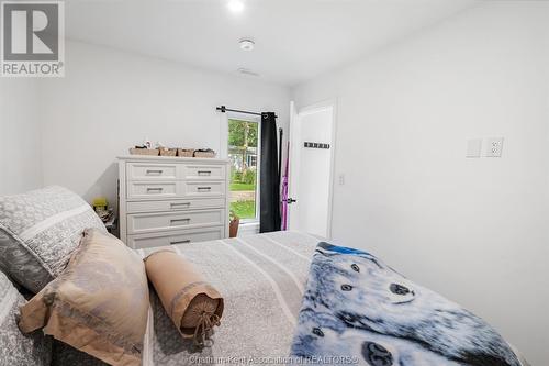 29338 Jane Road Unit# 2, Thamesville, ON - Indoor Photo Showing Bedroom