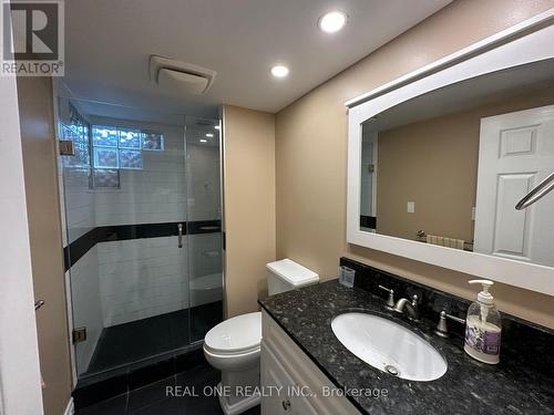 3944 Glamis Court, Mississauga, ON - Indoor Photo Showing Bathroom