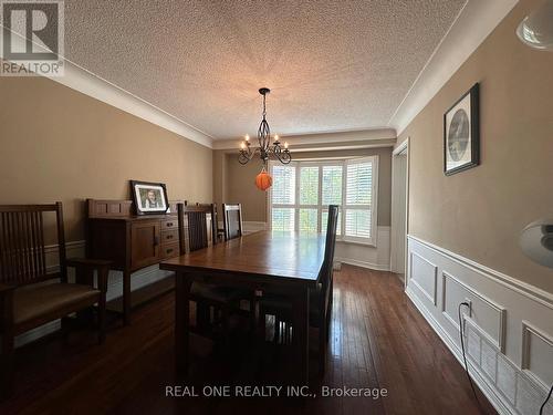 3944 Glamis Court, Mississauga, ON - Indoor Photo Showing Dining Room