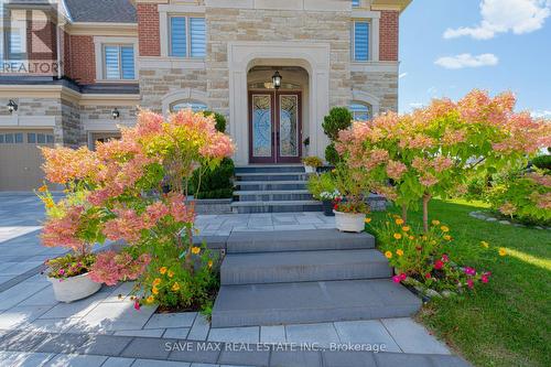 18 Autumn Olive Way, Brampton, ON - Outdoor With Facade