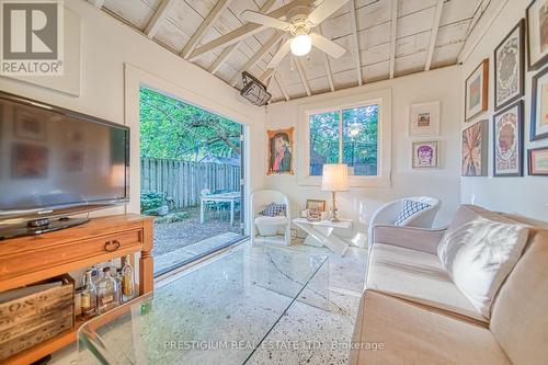 428 Castlefield Avenue, Toronto, ON - Indoor