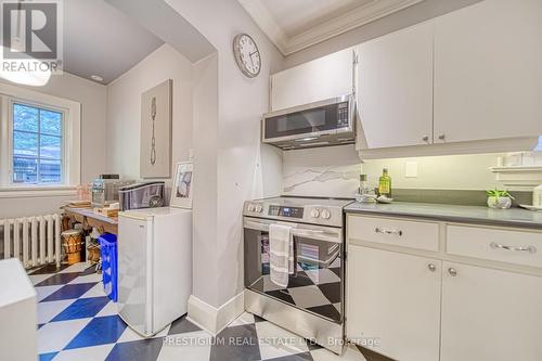 428 Castlefield Avenue, Toronto, ON - Indoor Photo Showing Kitchen