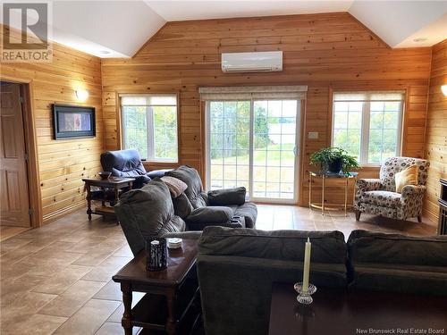 30 Lakeside Drive Left Branch Road, Bayside, NB - Indoor Photo Showing Living Room