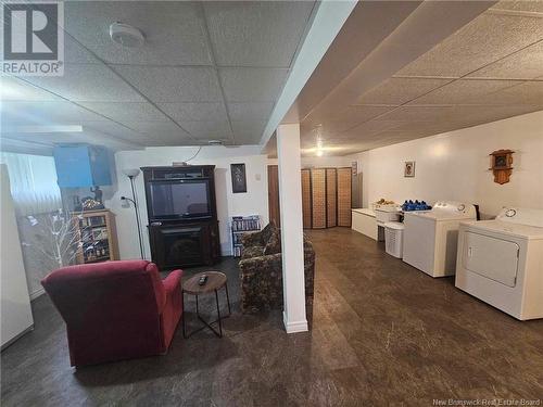 775 Coffyn Crescent, Bathurst, NB - Indoor Photo Showing Laundry Room