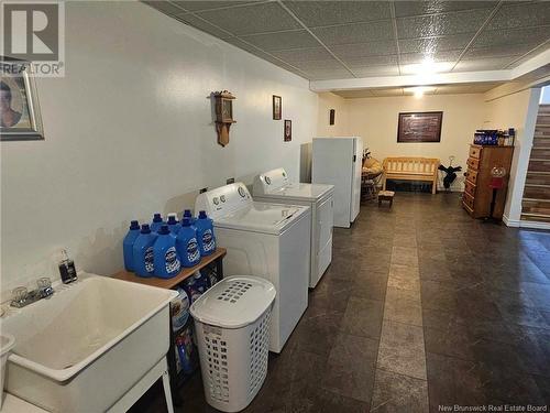 775 Coffyn Crescent, Bathurst, NB - Indoor Photo Showing Laundry Room