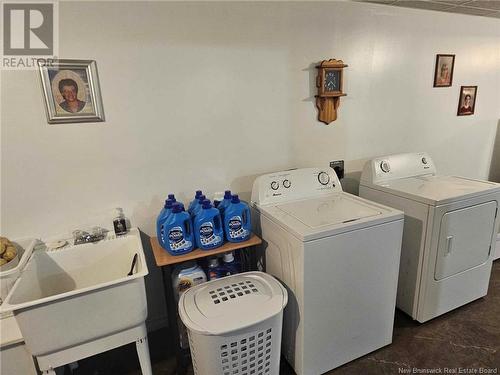 775 Coffyn Crescent, Bathurst, NB - Indoor Photo Showing Laundry Room