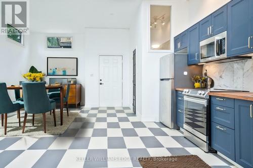 187 Fern Avenue, Toronto, ON - Indoor Photo Showing Kitchen