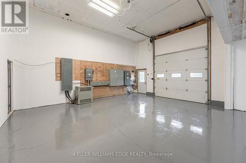 1291 Old Highway 8, Hamilton, ON - Indoor Photo Showing Garage