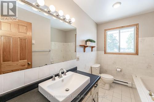 1291 Old Highway 8, Hamilton, ON - Indoor Photo Showing Bathroom