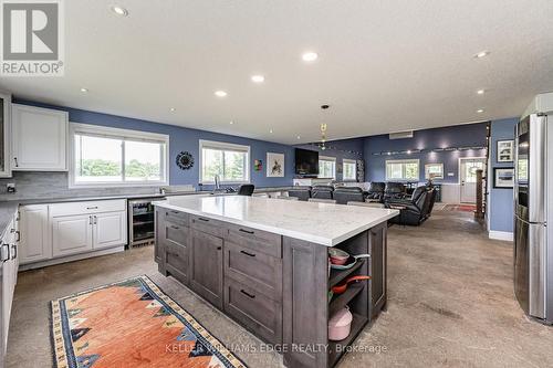 1291 Old Highway 8, Hamilton, ON - Indoor Photo Showing Kitchen With Upgraded Kitchen