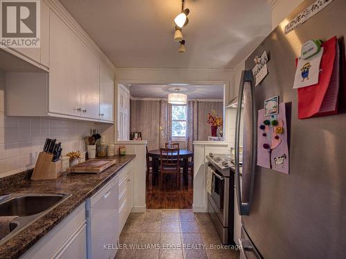 1 - 594 Durham Crescent, Woodstock, ON - Indoor Photo Showing Kitchen