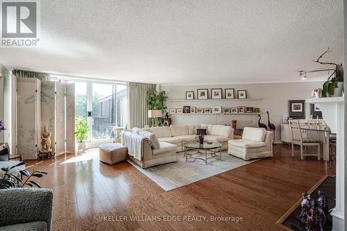 2 - 150 Wilson Street W, Hamilton, ON - Indoor Photo Showing Living Room